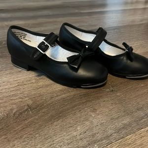Capezio girls tap shoes size 12.5 black